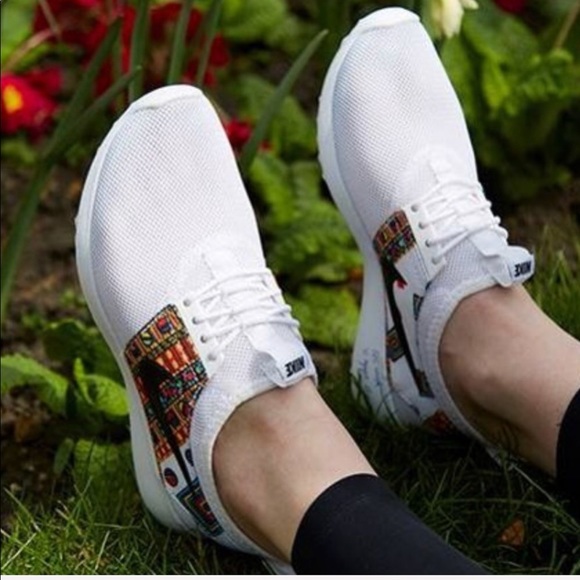 NWT Nike Juvenate liberty Rare - Picture 2 of 8